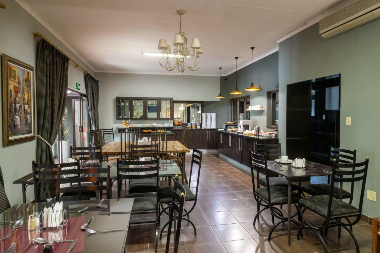 Lala Dene Lodge Bloemfontein Esterno foto