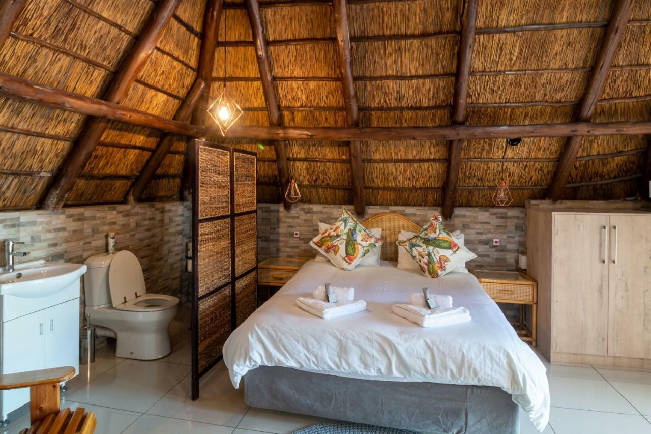 Lala Dene Lodge Bloemfontein Esterno foto