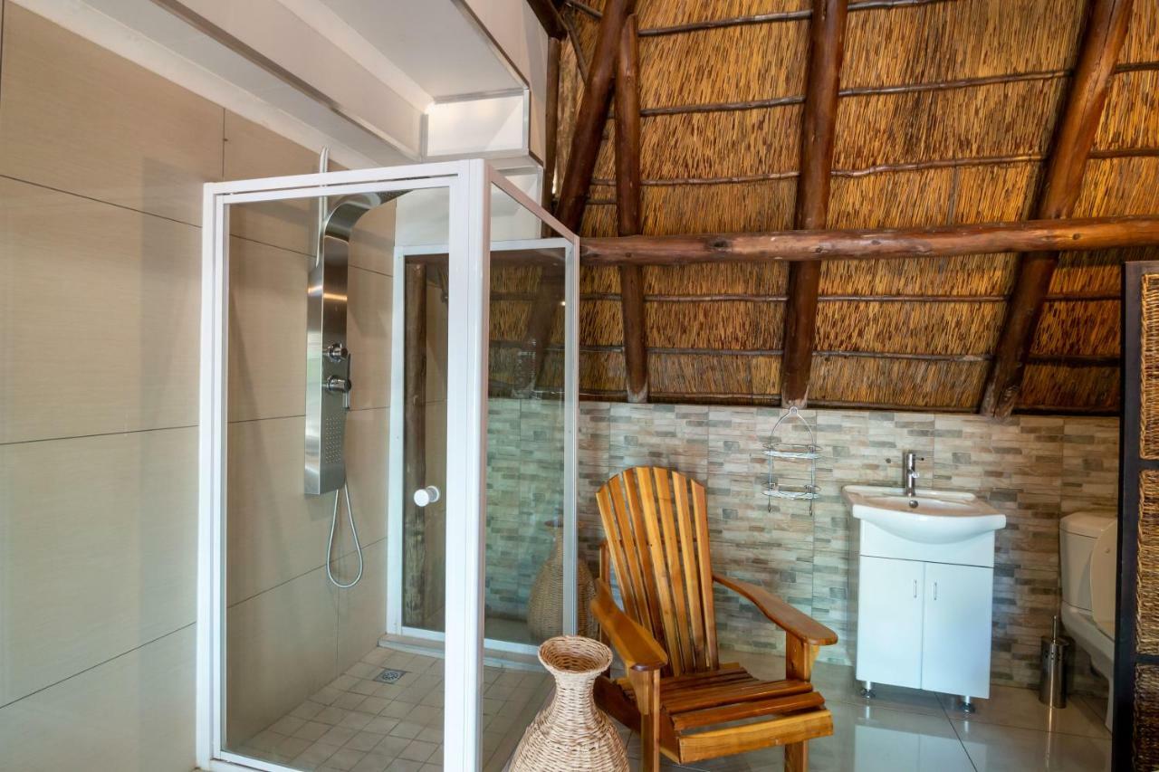 Lala Dene Lodge Bloemfontein Esterno foto